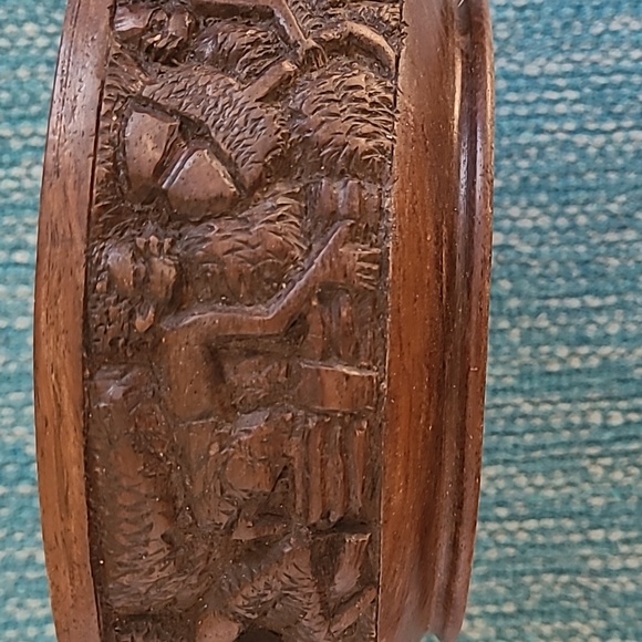 Hand-carved Heavy Wood Bowl - Picture 5 of 5